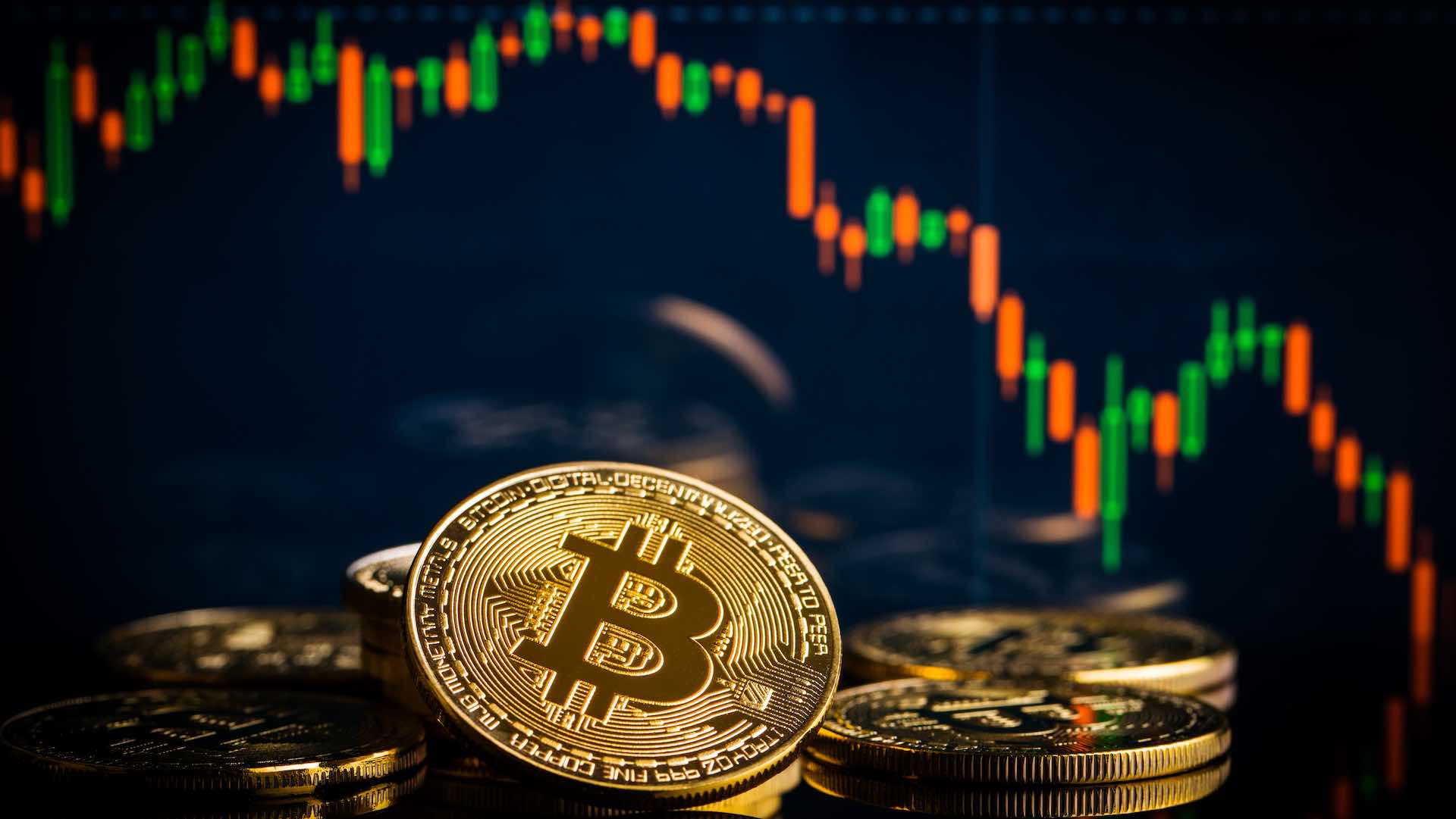 Bitcoin's price plunge triggers $800m crypto liquidation wave